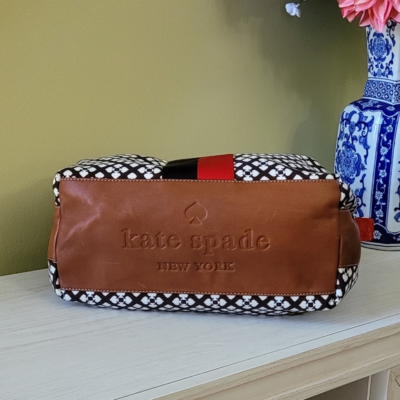 Kate Spade Brown Monochrome Printed Canvas and Leather Stevie Bag - Picture 11 of 16